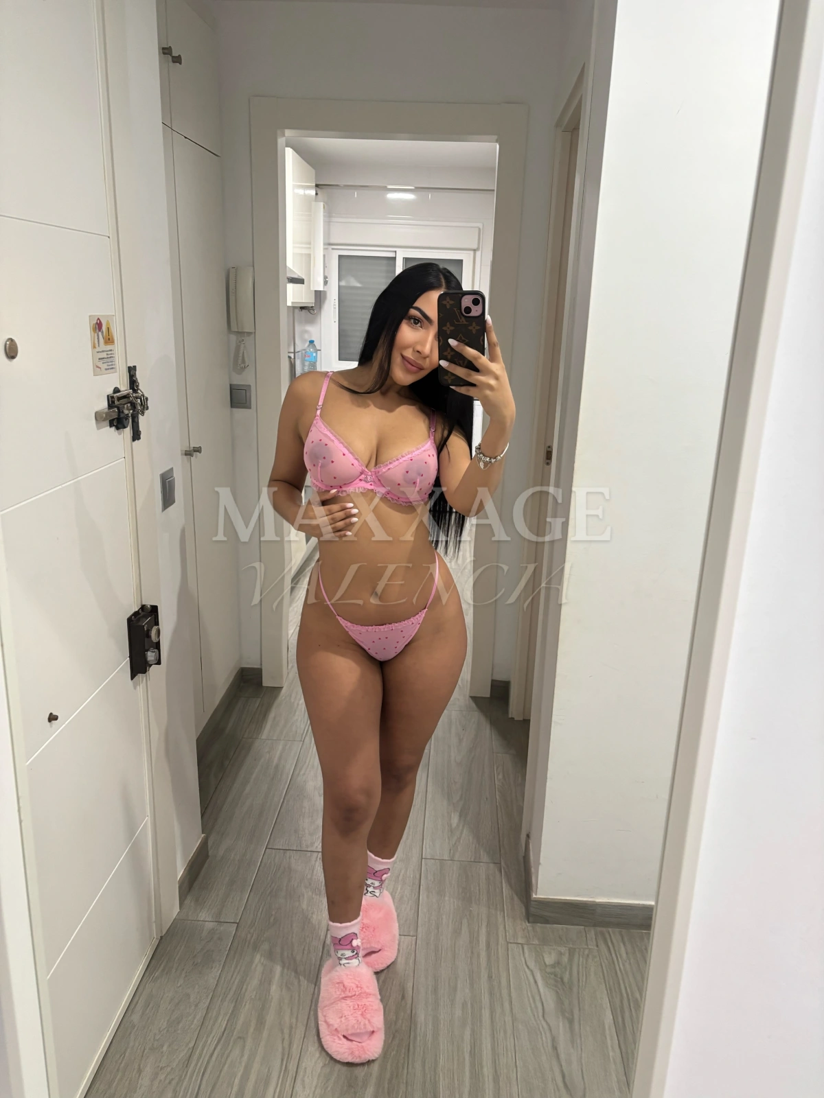 sara escort colombiana Valencia Maxxage VLC