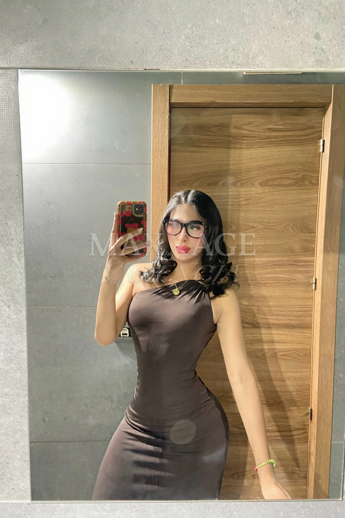 Abby escort colombiana Valencia Maxxage VLC