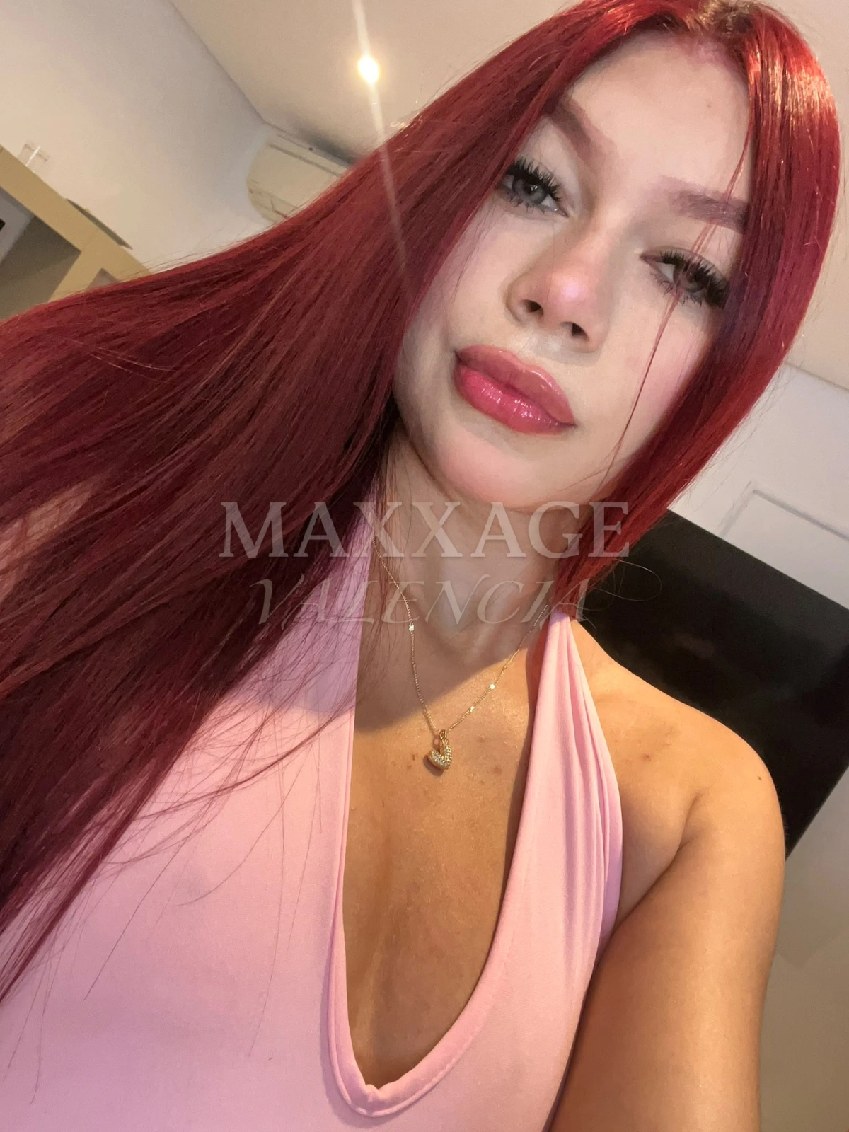 Khloe escort colombiana Valencia Maxxage VLC