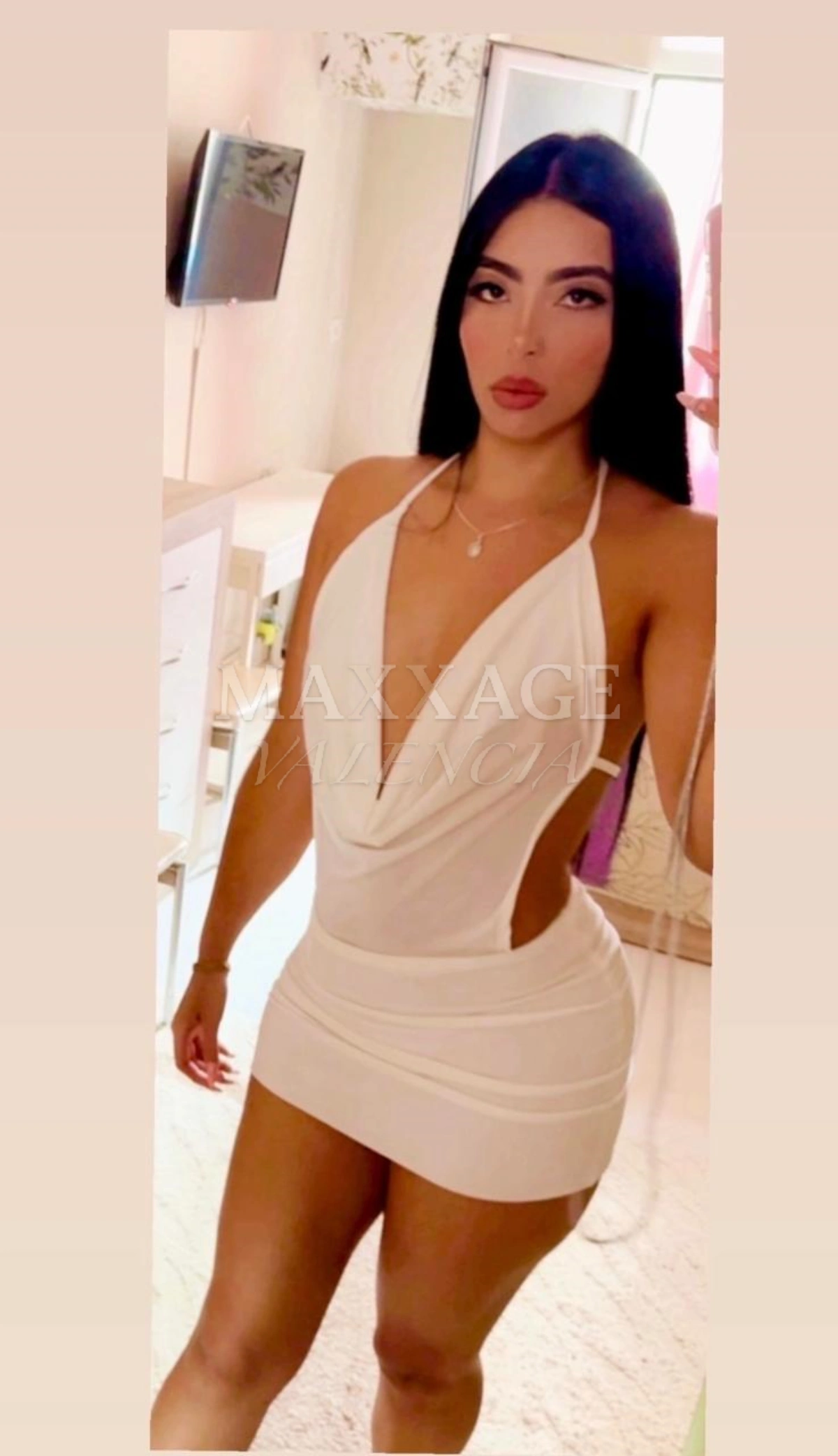 Sofia escort colombiana Valencia Maxxage VLC