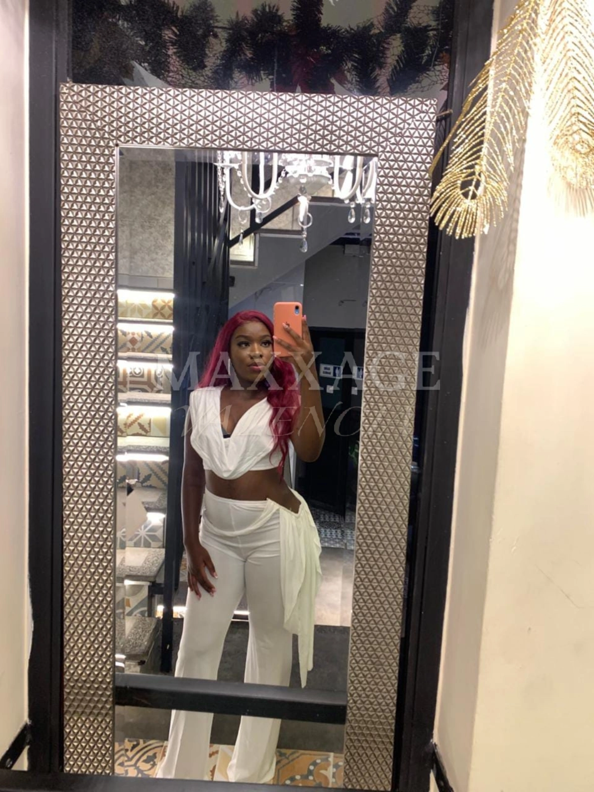 Tifanny escort colombiana Valencia Maxxage VLC